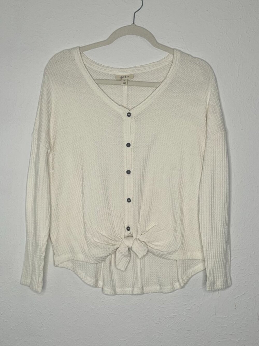 Woman's Style & Co. White Long Sleeve Button Up Front Tie Shirt Size Large Petit